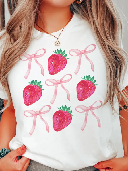 STRAWBERRIES AND BOWS GRAPHIC TEE